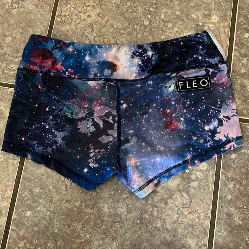 Fleo workout shorts